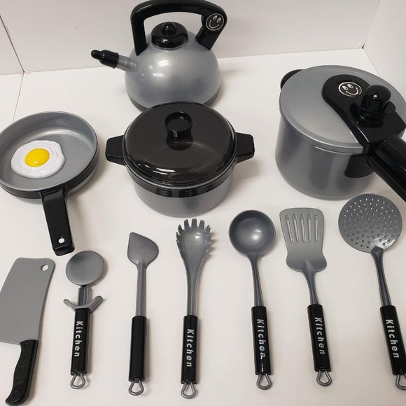 New Kitchen Pots and Pan Set - Picture 10 of 15